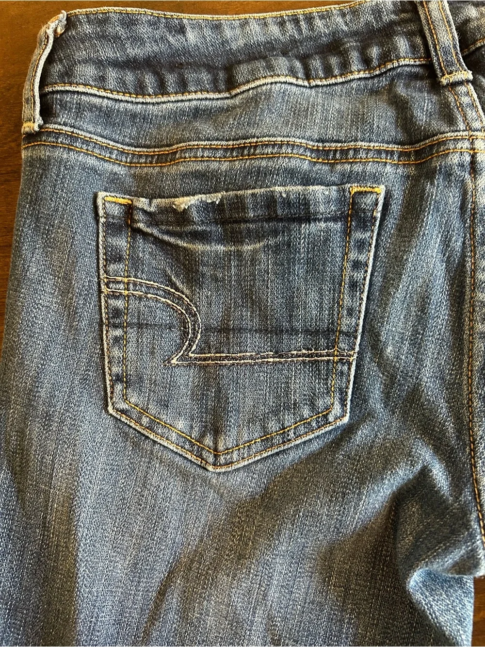 American Eagle Favorite Boyfriend Sz 6 Short Women’s Distressed Jeans